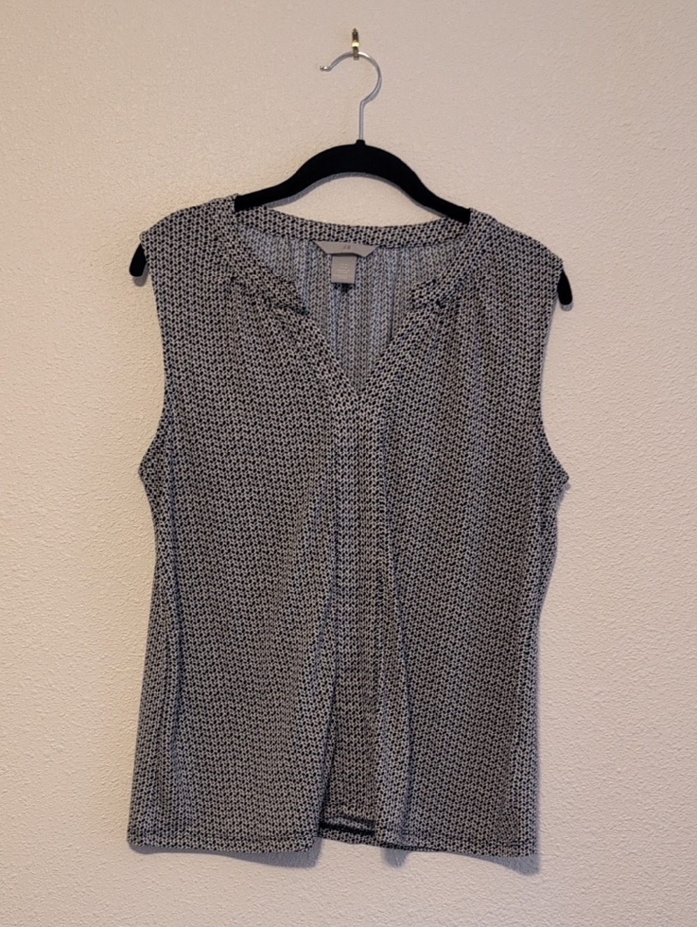 H&M Dark Navy & White Sleeveless V-Neck Knit Camisole